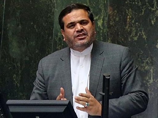 ادعای عنابستانی ؛ سرباز به شکم من باتوم کوبید / قول دادند با سرباز برخورد کنند / از حیثیت من دفاع کنید