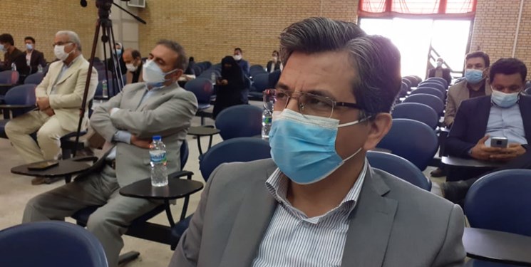 تمام افراد بالای ۱۸ سال  می توانند واکسن بزنند