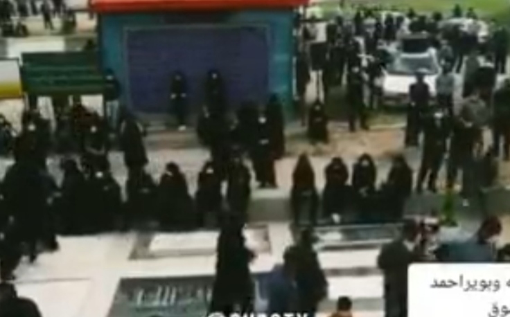 تشییع جنازه هایی که قربانی بعدی خود را انتخاب می کنند/ فوت یازده نفر در ده روز اخیر در شهر سوق و ضعف مفرط نظارت