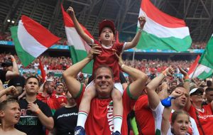 قطعیِ برق و بی‌واکسنی؛ اینجا ایران، آخرالزمان!