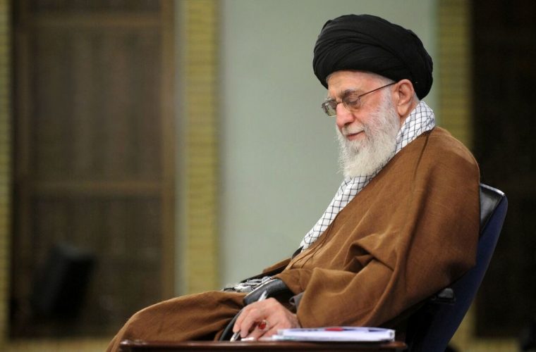 رهبر انقلاب سال جدید را سال «سرمایهگذاری برای تولید» نامگذاری کردند رهبر انقلاب سال جدید را سال «سرمایهگذاری برای تولید» نامگذاری کردند
