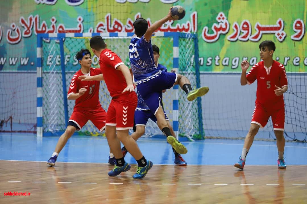 فرازبام از قهرمانی سیر نمی شود