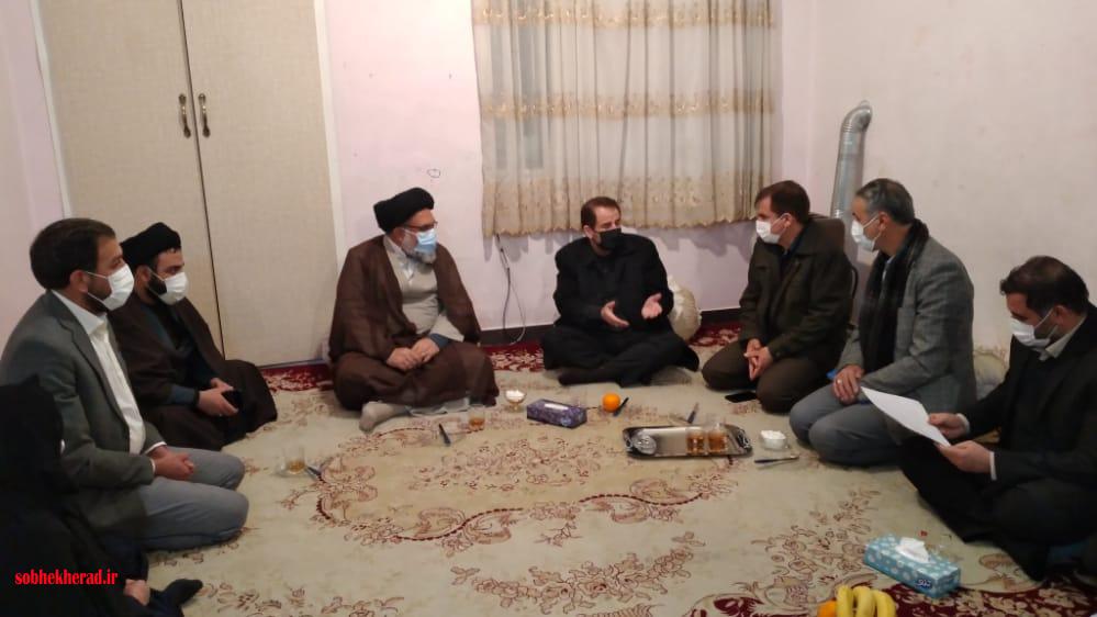 استاندار و نماینده ولی فقیه مادران دو شهیدی را مورد تکریم قرار دادند /+تصاویر