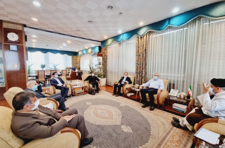 تعریف های بی سابقه وزیر نفت از نمایندگان و مسئولان است تعریف های بی سابقه وزیر نفت از نمایندگان و مسئولان است