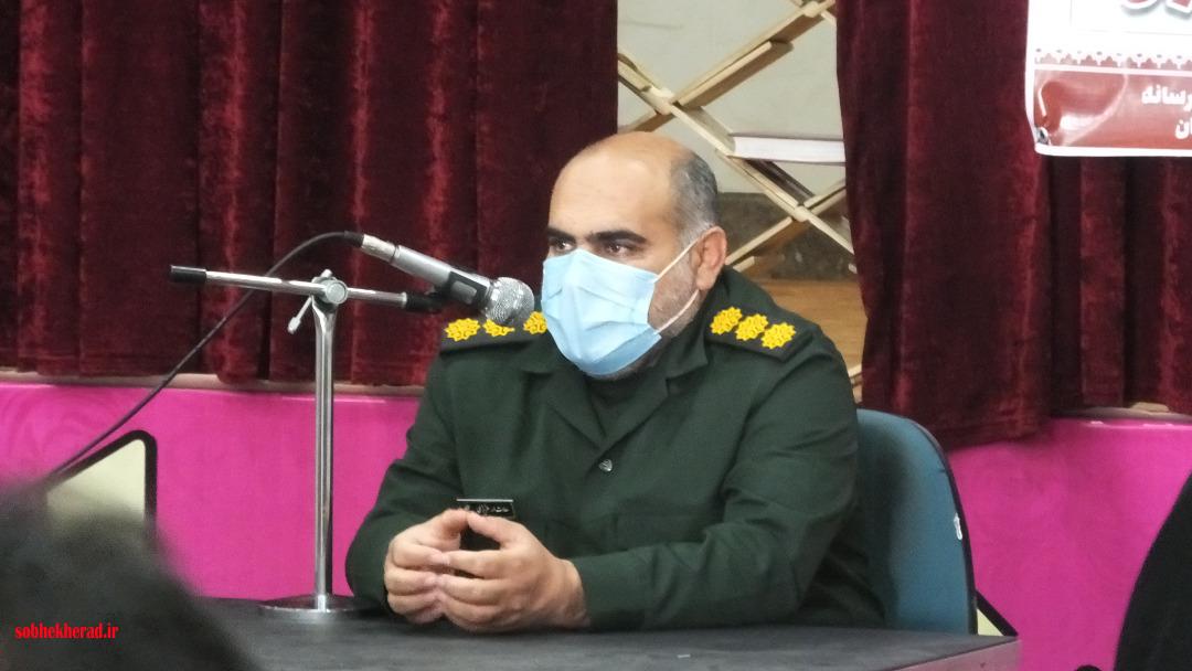 از ارزش ها و آرمان های انقلاب اسلامی به نحو شایسته ای صیانت و پاسداری کنیم