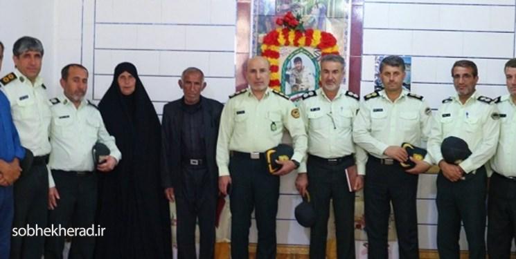دیدار مسئولان انتظامی کهگیلویه با خانواده شهید امنیت “مقداد بویر”