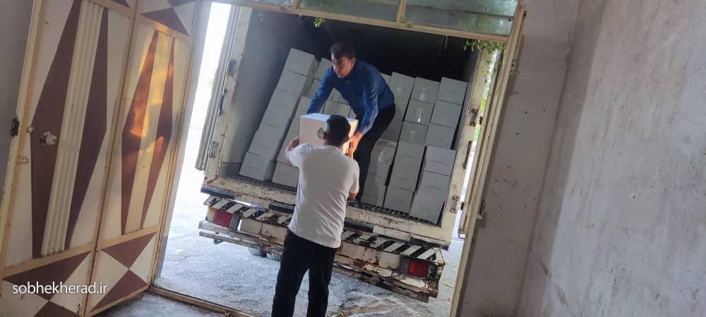 توزیع بسته های لبنیات بین مددجویان بهزیستی گچساران