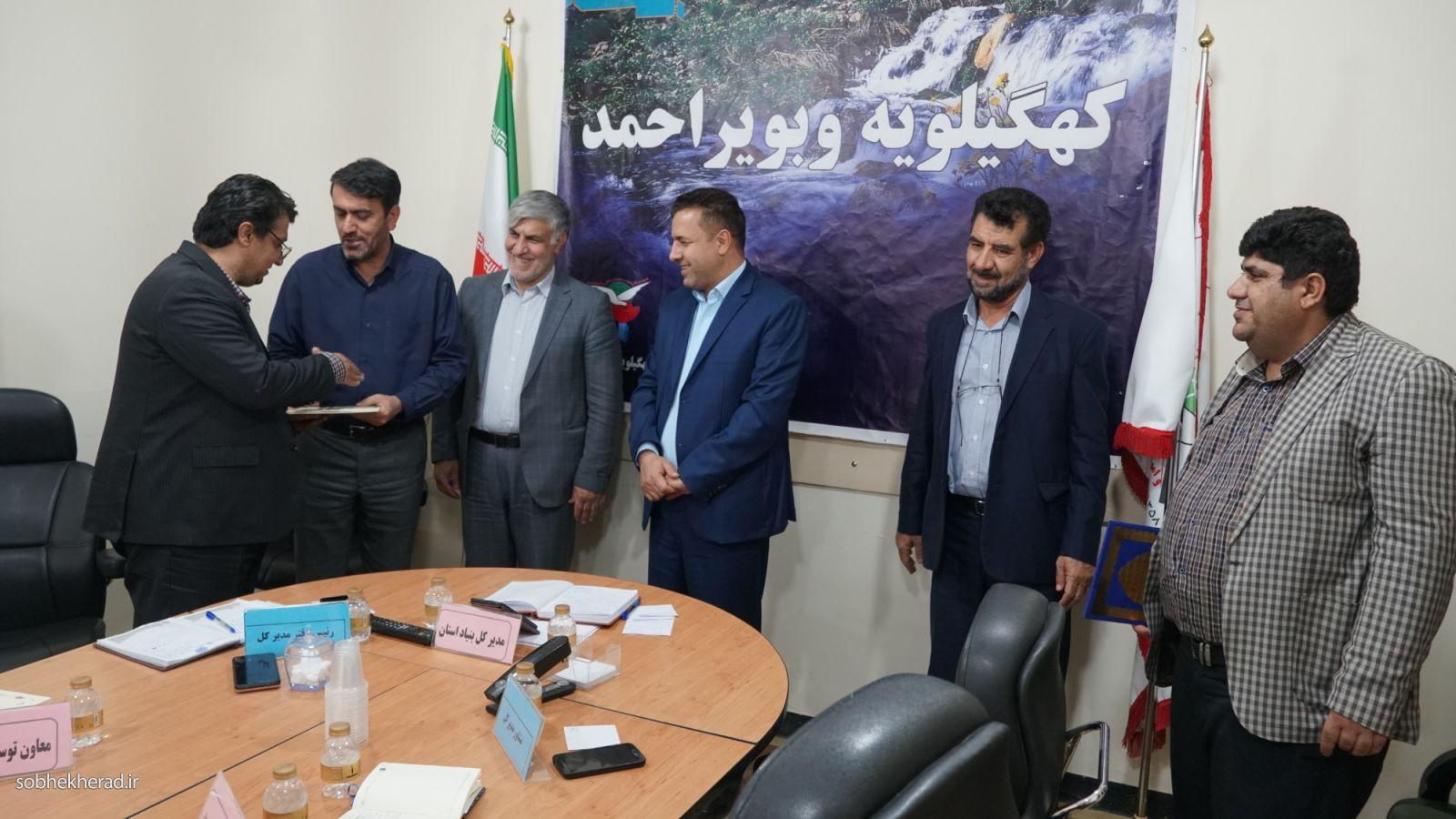 رئیس دفتر، و روابط عمومی بنیاد شهید وامور ایثارگران استان منصوب شد/+عکس رئیس دفتر، و روابط عمومی بنیاد شهید وامور ایثارگران استان منصوب شد/+عکس