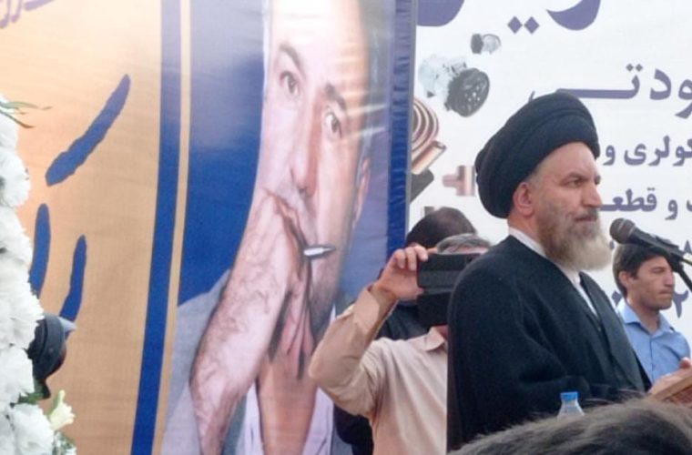 آزاده ای که رنگ تملق و تعلق ندارد