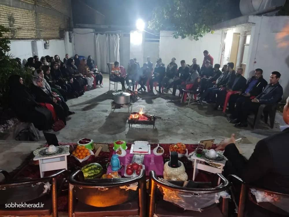 جشن شب یلدا با حضور جامعه دانشجویی و مردم در خانه کوچک معلولین برگزار شد/+تصاویر جشن شب یلدا با حضور جامعه دانشجویی و مردم در خانه کوچک معلولین برگزار شد/+تصاویر