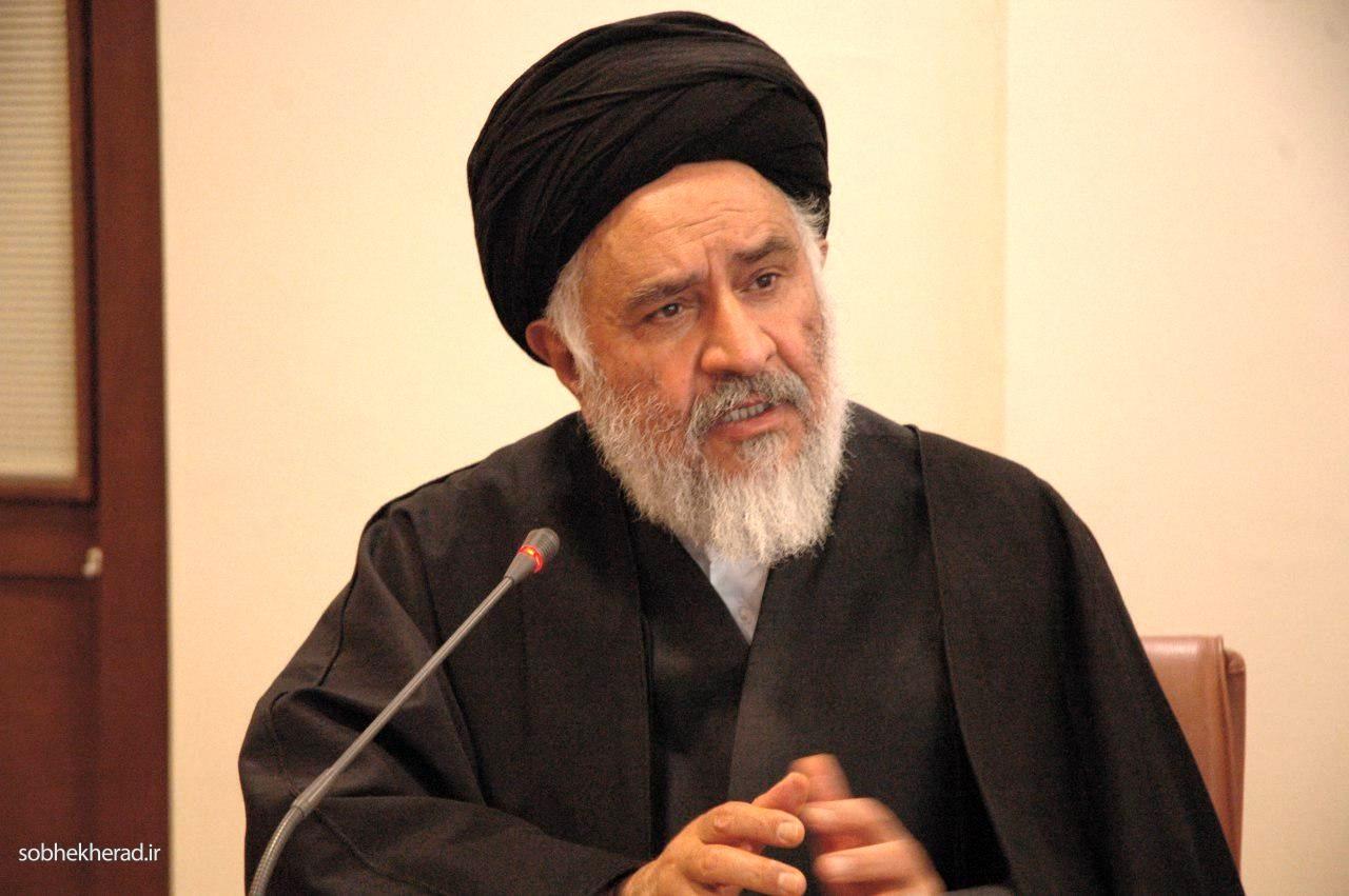 بهعنوان یک روحانی نسبتا سالخورده، از همهی ملت ایران عذرخواهی میکنم بهعنوان یک روحانی نسبتا سالخورده، از همهی ملت ایران عذرخواهی میکنم