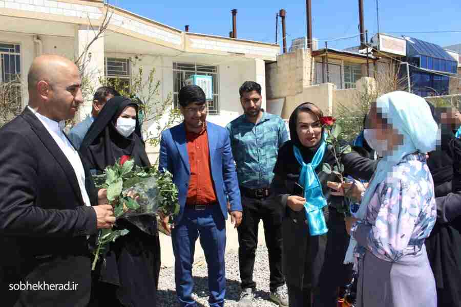 از تلاش های لحظه به لحظه  خانواده های صبور و تمامی گروه‌های تخصصی فعال در  حوزه اوتیسم تقدیر می کنم