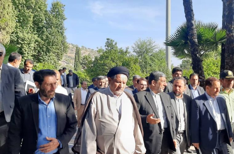 توصیف وزیر میراث فرهنگی از معماری و ارزشمندی باغ بزرگ چشمه بلقیس یادگار نیک اسکندرخان چرامی/ قول ضرغامی از تخصیص اعتباربرای چشمه بلقیس توصیف وزیر میراث فرهنگی از معماری و ارزشمندی باغ بزرگ چشمه بلقیس یادگار نیک اسکندرخان چرامی/ قول ضرغامی از تخصیص اعتباربرای چشمه بلقیس