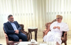 دیدار رئیس اتاق بازرگانی یاسوج با سفیر عمان