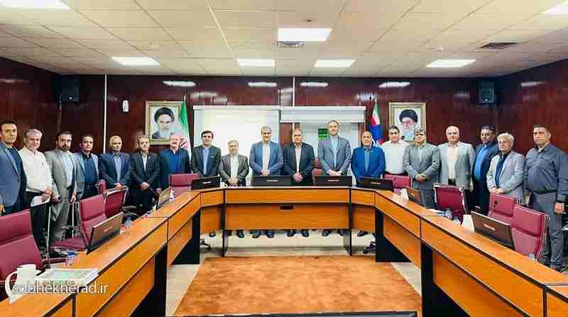 تیم فوتبال نفت و گاز گچساران متعلق به این شهر است و هیچ شکی در مالکیت این تیم وجود ندارد