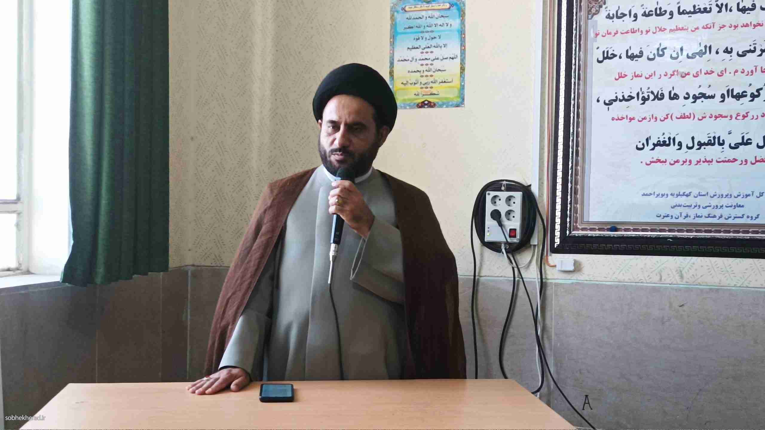 اگرخواستار عزت و پیشرفت در دنیا هستیم باید در راه خدا گام برداریم