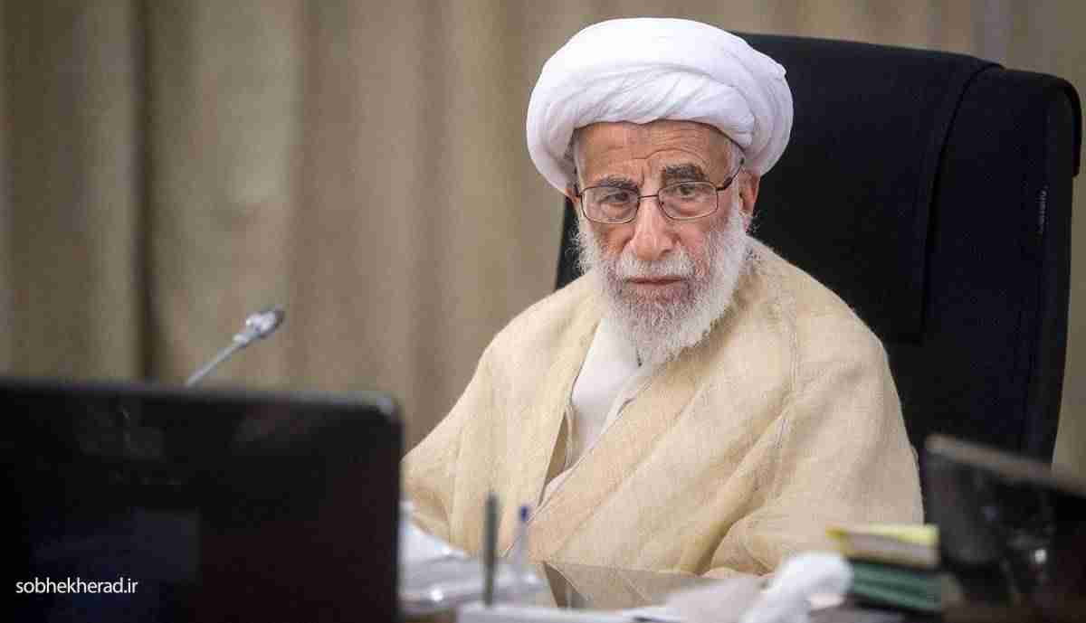 آیتالله جنتی عزادار شد آیتالله جنتی عزادار شد