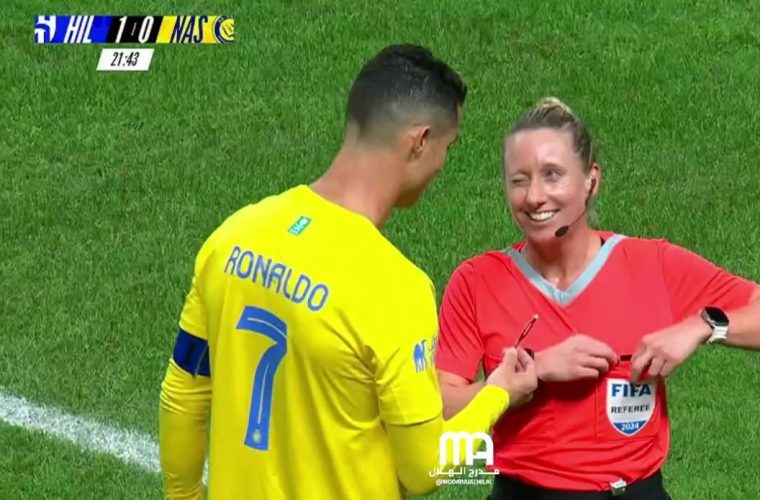 تصویری پُربازدید از چشمکزدن خانم داور به رونالدو تصویری پُربازدید از چشمکزدن خانم داور به رونالدو