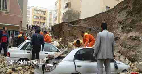 ریزش دیوار بر روی خودرو در بویراحمد یک کشته و سه مصدوم بر جای گذاشت