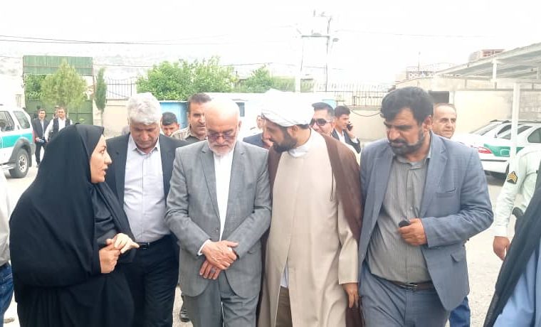 بررسی مشکلات طرح ۴۸هکتاری چرام/غافلگیری شهردار ومدیر راه و شهرسازی چرام از آماری که سراج خواست/ تعجب معاون قوه قضائیه از وضعیت نامناسب ساختمان دادگستری چرام/قول سراج برای احداث ساختمان جدید+تصاویر