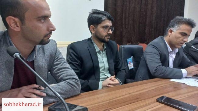 دیدار جمعی از جوانان اصلاح طلب لنده با فرماندار