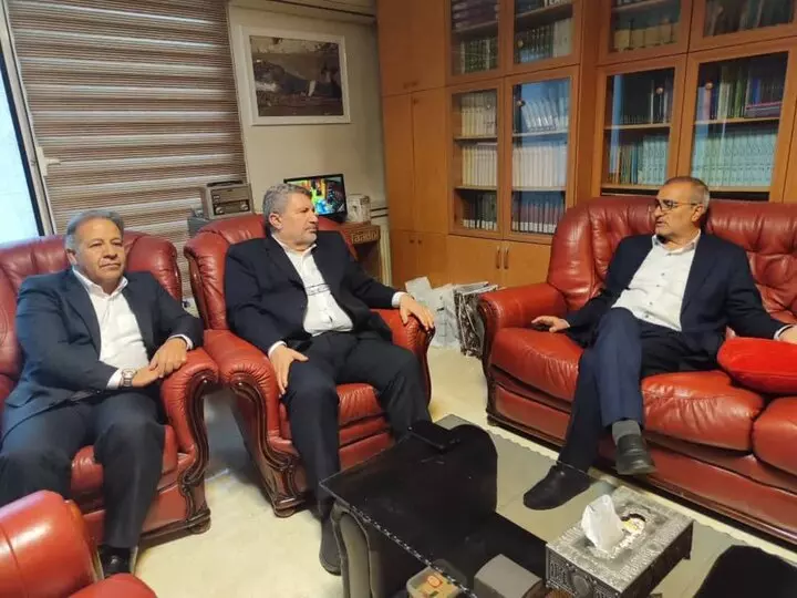 رحمانی در دیدار با الیاس حضرتی:رشد صنعت گردشگری موجب پویایی اقتصاد محلی میشود