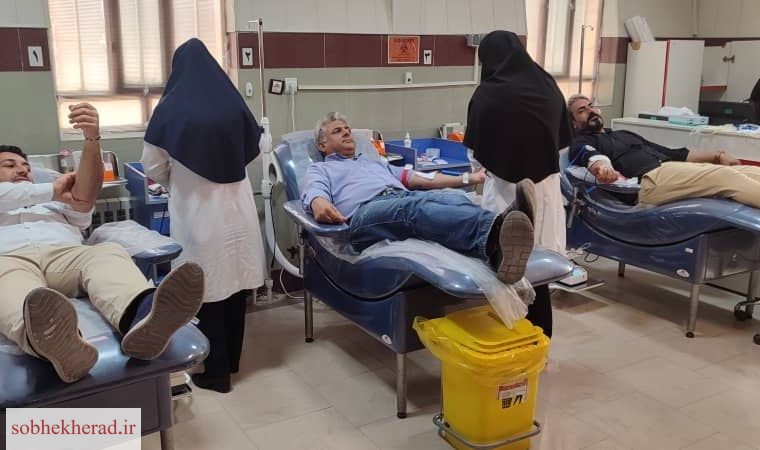 اهدای خون کارکنان شرکت صنایع پلیمر گچساران برای کمک به آسیب دیدگان حادثه بندر عباس اهدای خون کارکنان شرکت صنایع پلیمر گچساران برای کمک به آسیب دیدگان حادثه بندر عباس
