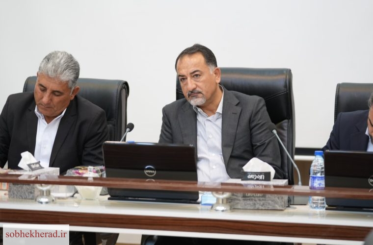 از نگاه متفاوت به تاجگردون و استاندار تا توصیف جالب از نفت و گاز و توصیه به هیات های ورزشی