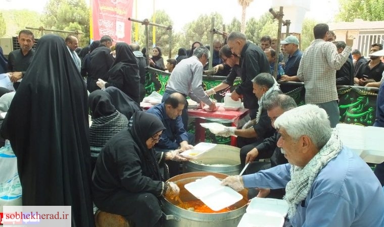 نذرواره ۷۲ خوان «احسان حسینی» در شهرستان