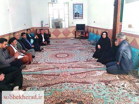 دیدار مشترک مدیرکل بنیاد شهید و فرماندار لنده با خانواده معظم شهدا+تصویر