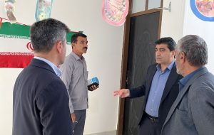 بازدید سرزده فرماندار لنده از ادارات شهرستان با هدف ارتقای کیفیت خدمات