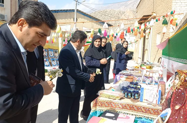 محور خلاقیت مدارس لنده در دهه فجر؛ نمایشگاه دست‌ساخته‌ها و نمایشگاه بومی‌محلی+تصویر