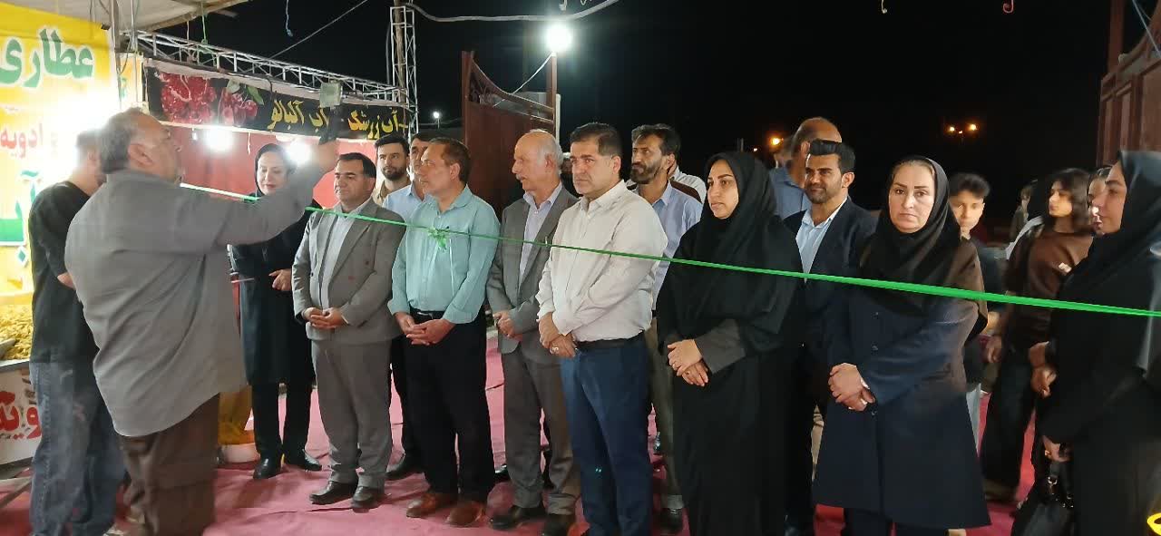 برپایی چنین نمایشگاه هایی زمینه رونق تولید داخلی و افزایش رضایت مصرف کنندگان را فراهم می کند برپایی چنین نمایشگاه هایی زمینه رونق تولید داخلی و افزایش رضایت مصرف کنندگان را فراهم می کند