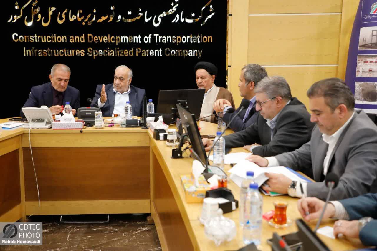 تصمیمگیری مهم درباره آغاز مناقصه محور ملی لنده–تشان در نشست مشترک مسئولان استان، نماينده مجلس و معاون وزیر تصمیمگیری مهم درباره آغاز مناقصه محور ملی لنده–تشان در نشست مشترک مسئولان استان، نماينده مجلس و معاون وزیر