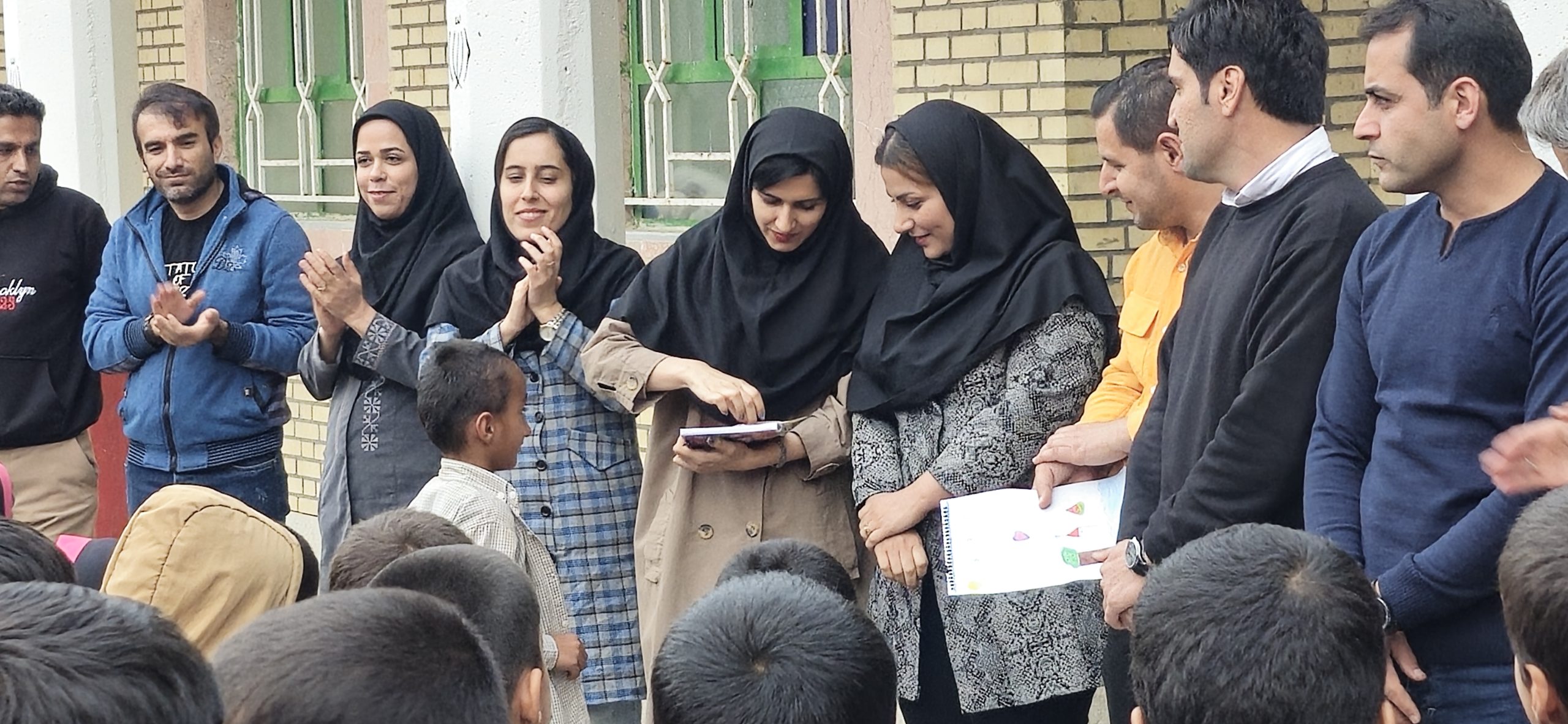 «گزارش عملکرد سالانه گروههای آموزش ابتدایی لنده؛ از افزایش بازدیدها تا گسترش کارگاهها و تداوم آموزش در شرایط بحرانی»+فیلم «گزارش عملکرد سالانه گروههای آموزش ابتدایی لنده؛ از افزایش بازدیدها تا گسترش کارگاهها و تداوم آموزش در شرایط بحرانی»+فیلم