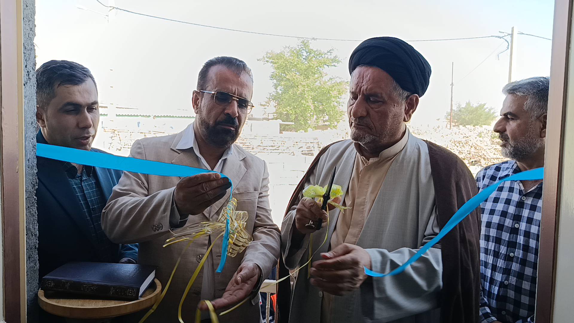 اقدام ارزشمند زوج ورزشکار چرامی در احداث سالن ورزشی روستای بردیان/تمجید سید محمد موحد و فرماندار چرام از این زوج ورزشکار/الگویی برای بخش خصوصی در سطح استان/+تصاویر اقدام ارزشمند زوج ورزشکار چرامی در احداث سالن ورزشی روستای بردیان/تمجید سید محمد موحد و فرماندار چرام از این زوج ورزشکار/الگویی برای بخش خصوصی در سطح استان/+تصاویر