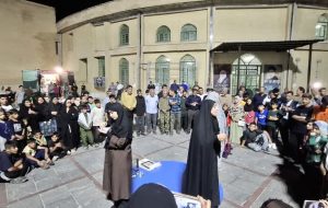 اجرای نمایش خیابانی میان موج و سکوت