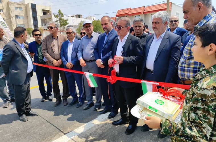 پروژه پل پاسداران و بلوار شهرک غدیر دوگنبدان در هفته دولت به بهره برداری رسید پروژه پل پاسداران و بلوار شهرک غدیر دوگنبدان در هفته دولت به بهره برداری رسید