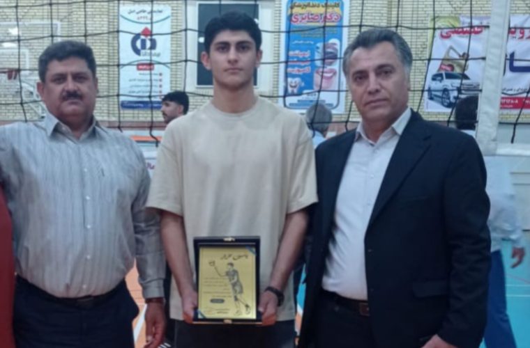 درخشش یاسین اسدی زاده در والیبال نوجوانان درخشش یاسین اسدی زاده در والیبال نوجوانان