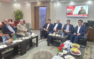 رایزنی امیدبخش فرماندار لنده با مدیرعامل نفت و گاز آغاجاری؛ چهار دستگاه ماشین‌آلات سنگین به کمک راه‌های روستایی می‌آیند
