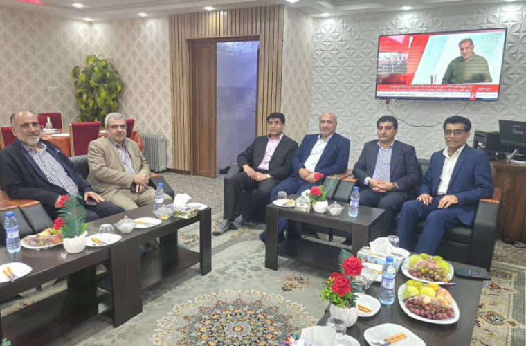 رایزنی امیدبخش فرماندار لنده با مدیرعامل نفت و گاز آغاجاری؛ چهار دستگاه ماشینآلات سنگین به کمک راههای روستایی میآیند رایزنی امیدبخش فرماندار لنده با مدیرعامل نفت و گاز آغاجاری؛ چهار دستگاه ماشینآلات سنگین به کمک راههای روستایی میآیند