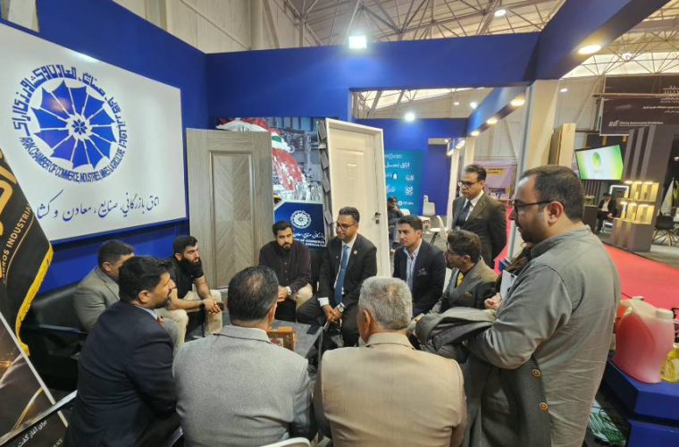 استقبال گسترده از غرفه اتاق بازرگانی یاسوج استقبال گسترده از غرفه اتاق بازرگانی یاسوج