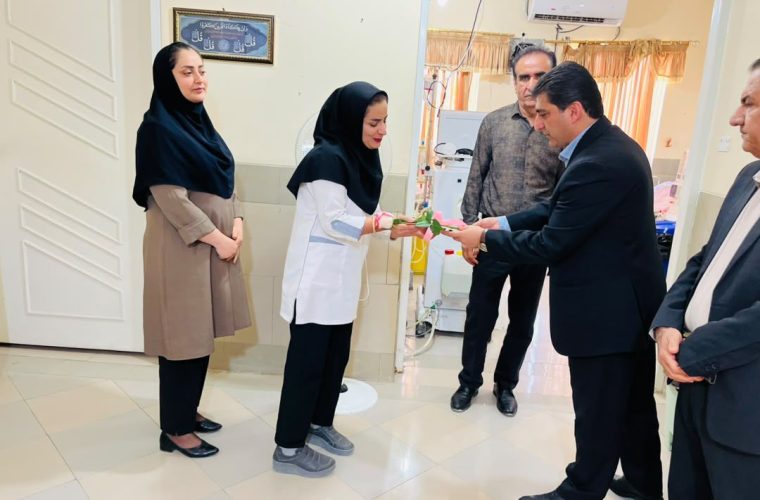 در روز پرستار، روایت قدردانی از خادمان سلامت؛ فرماندار لنده در درمانگاه شهرستان در روز پرستار، روایت قدردانی از خادمان سلامت؛ فرماندار لنده در درمانگاه شهرستان